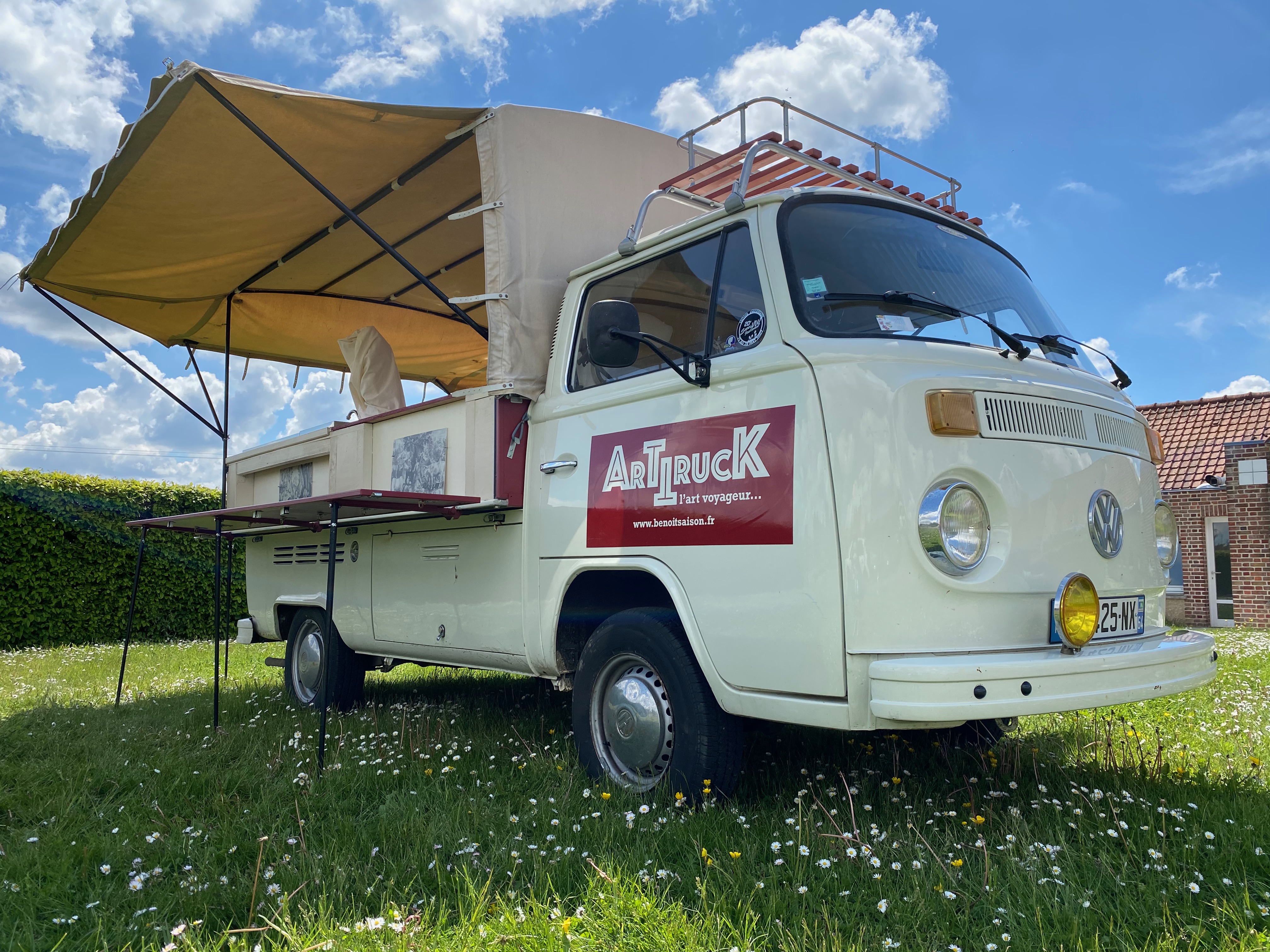 L' Art Truck, outil de médiation itinérant, pour aller rencontrer les publics.