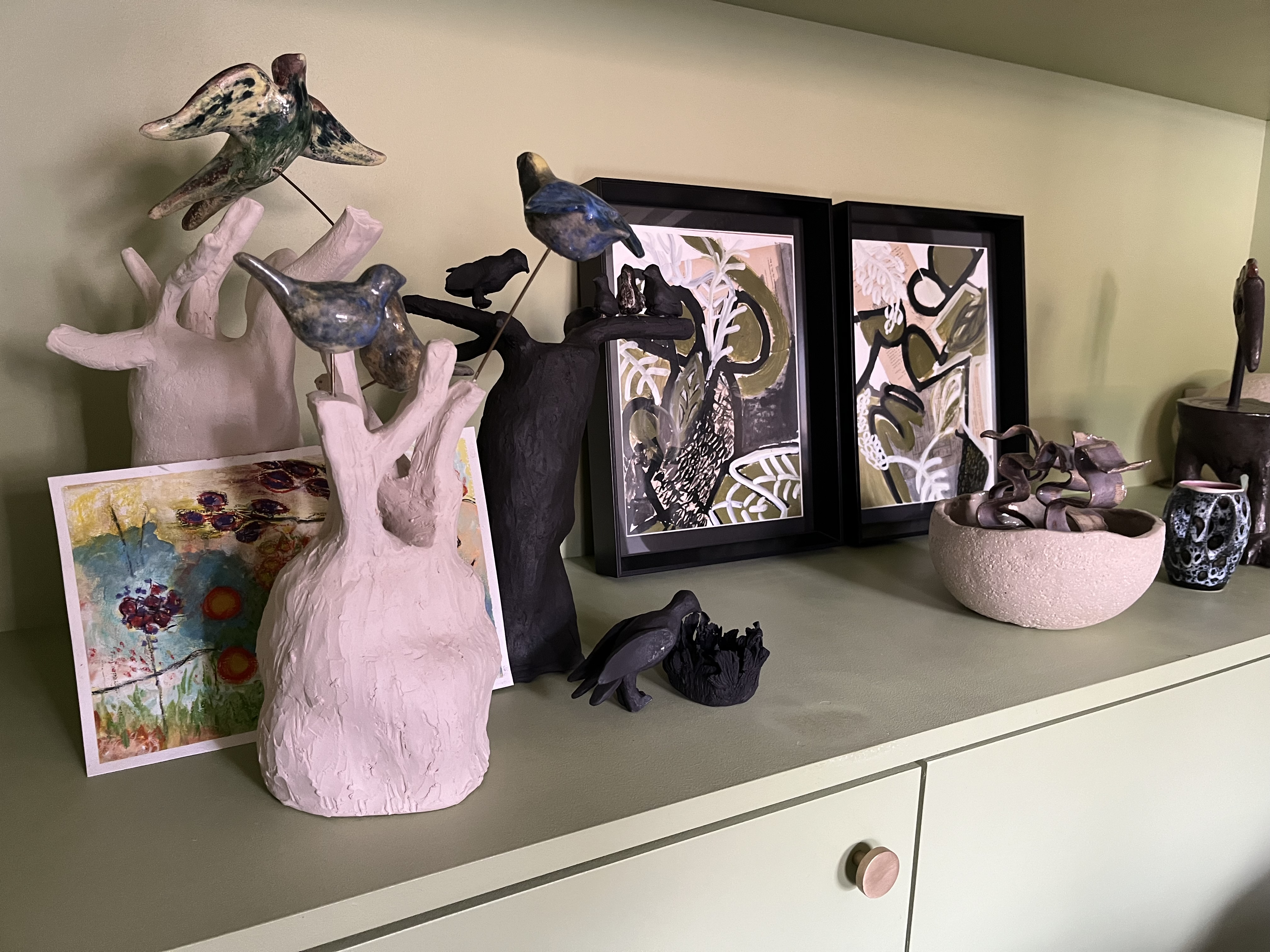 ARBRES ET OISEAUX  EN CERAMIQUE  ARBRES EN PEINTURE COLLAGE ET ACRYLIQUE