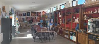 Atelier où se déroulent les cours de dessin peinture et sculptures