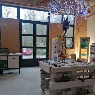 Atelier de 70m2, places de parking
